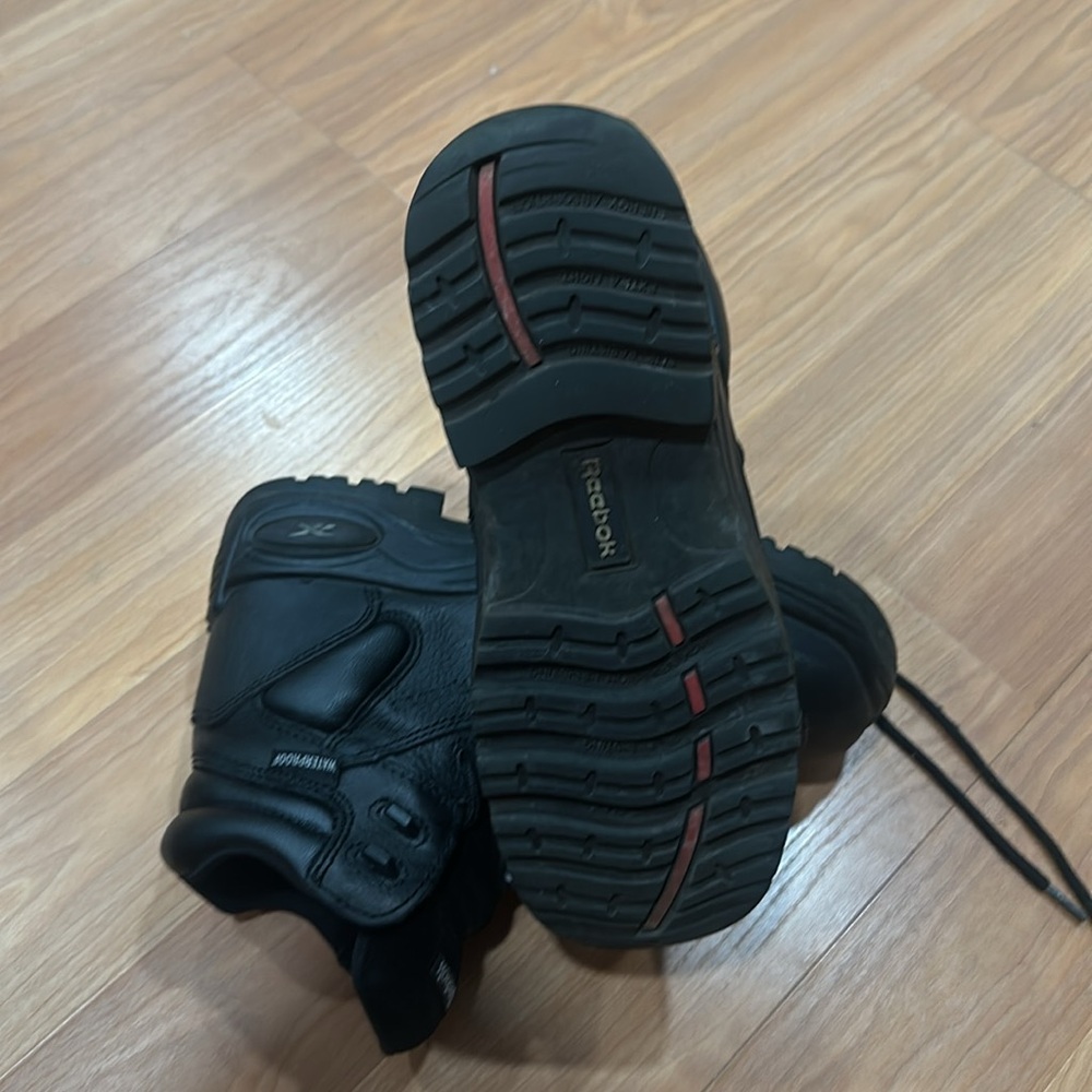 Reebok Men's Black Waterproof Boots - Picture 4 of 4